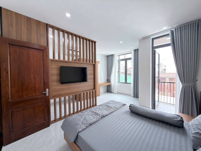 Brand New 3-Story House in City Center