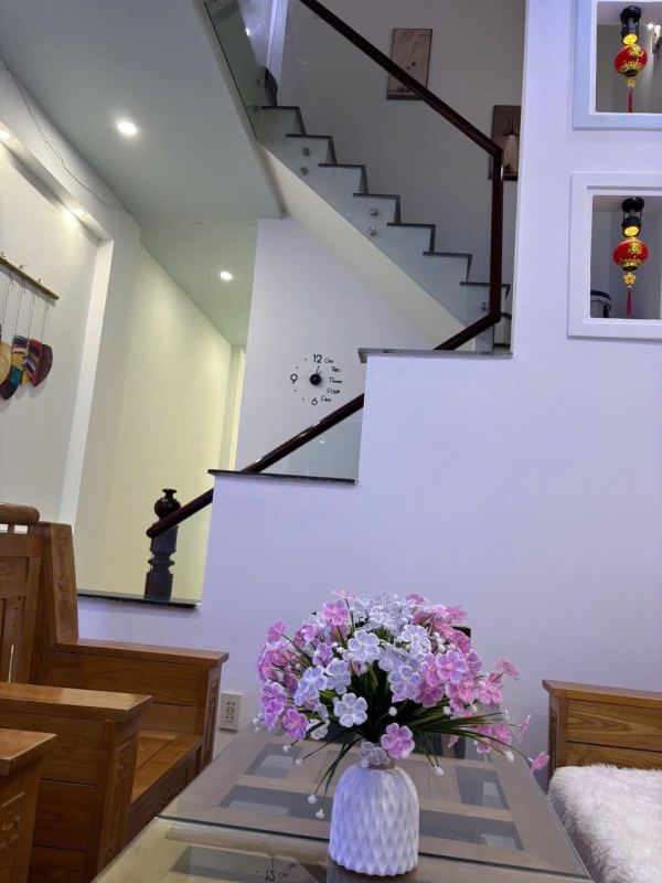Recently Renovated 4-Bedroom House in Hon Xen
