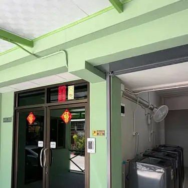 Студия в общежитии в Soi Ekkachai 53
