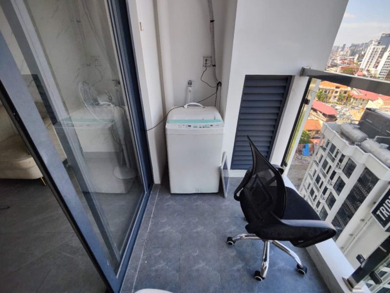 Studio Room with City View