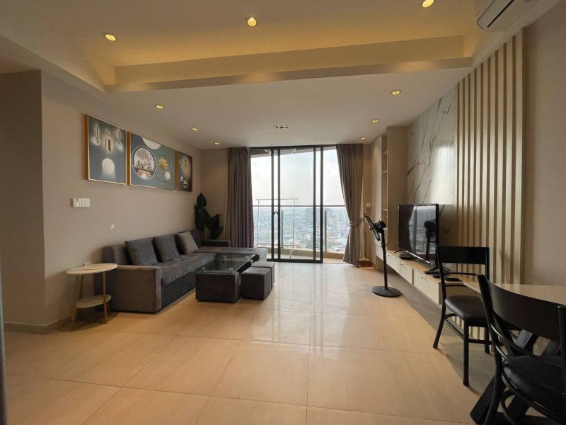 3-Bedroom Condo in Time Square 3