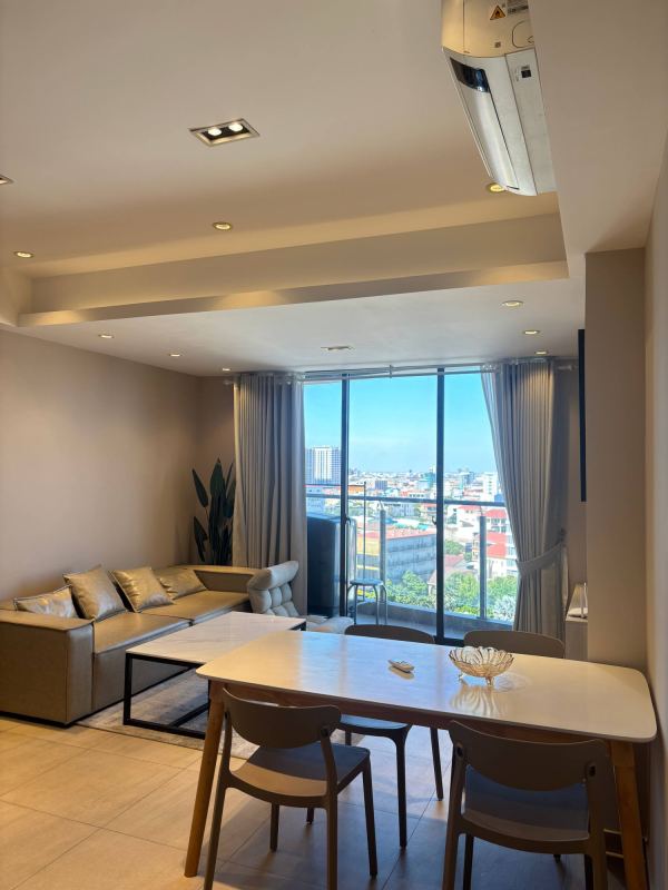 3-Bedroom Condo in Times Square 3