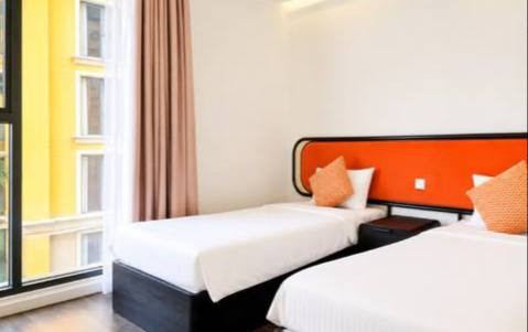 3-bedroom Apartment in Sunset Town