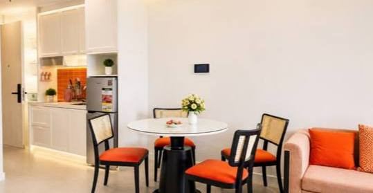3-bedroom Apartment in Sunset Town