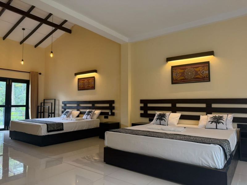 9-Bedroom Villa with Pool in Ahangama