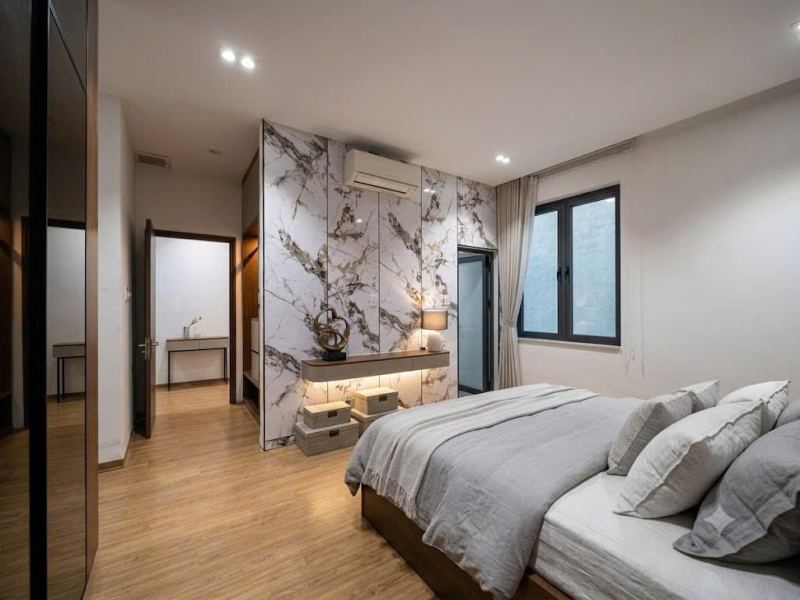 4-Bedroom House with Swimming Pool on Hoang Dieu
