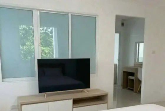 Комната в общежитии Triple Five Dormitory