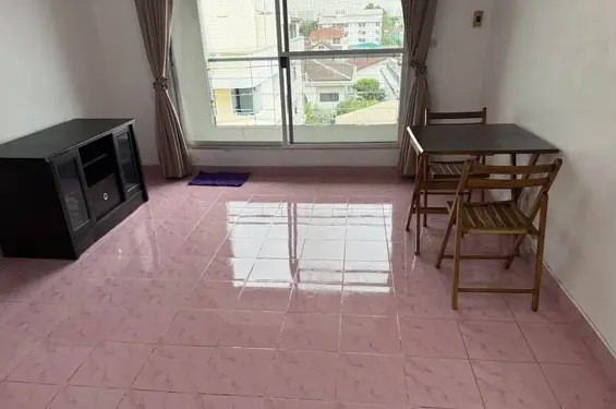 1BR Condominium in Baan Sukhumvit 77