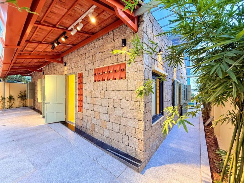 3BR Villa with Pool and Garden in Vinh Hoa