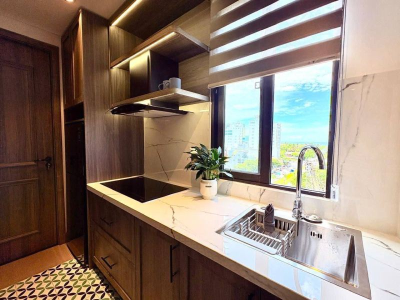Brand-New 1-bedroom apartment in Ho Xuan Huong
