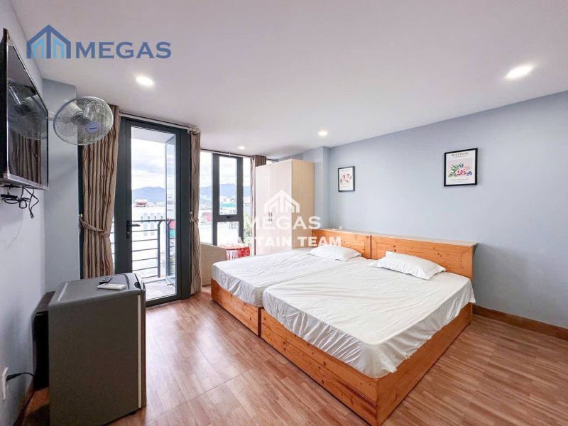 Studio Apartment with Balcony Near City Center
