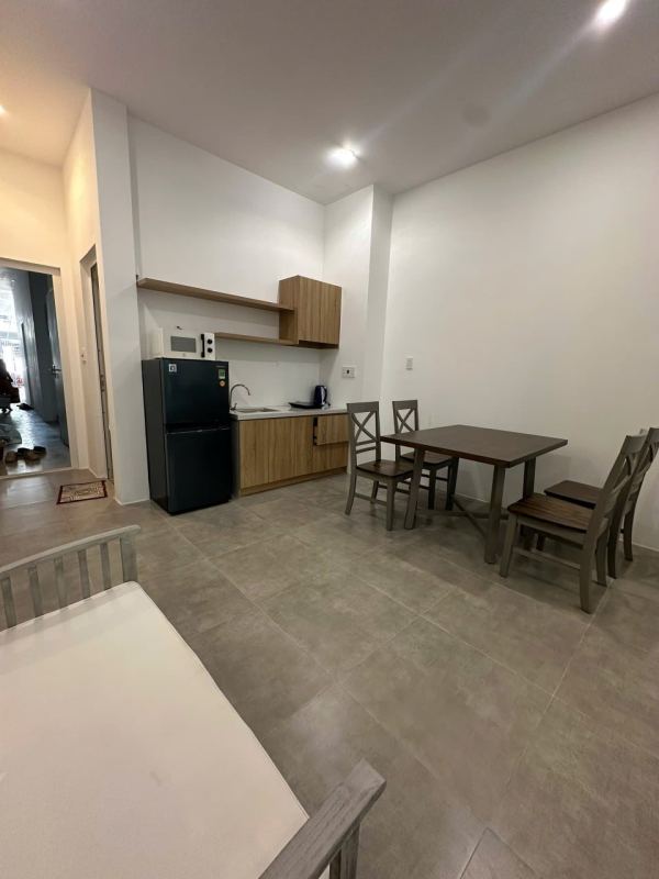 1 Bedroom House with Small Yard