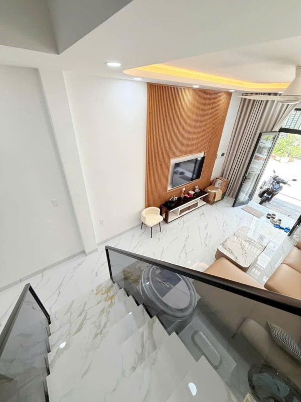 3‑Bedroom House with Rooftop Terrace