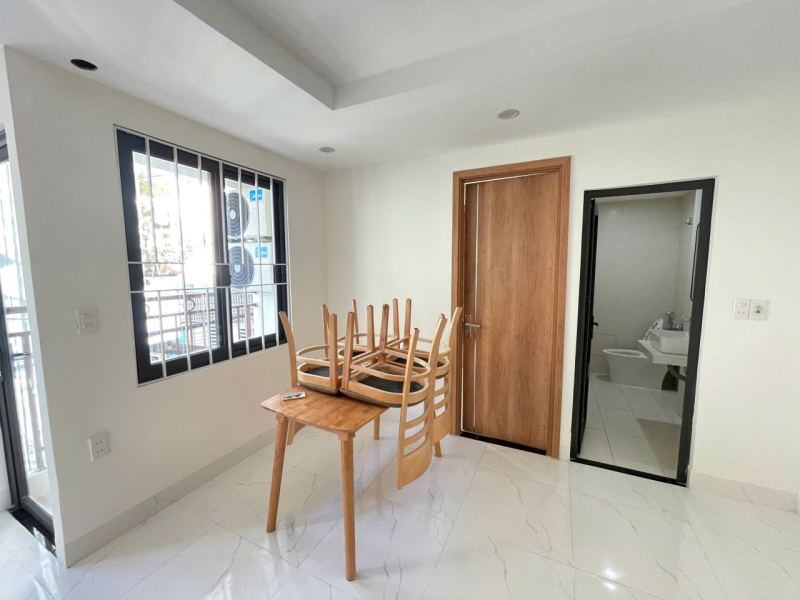2-Bedroom Apartment on Ly Thai To Street