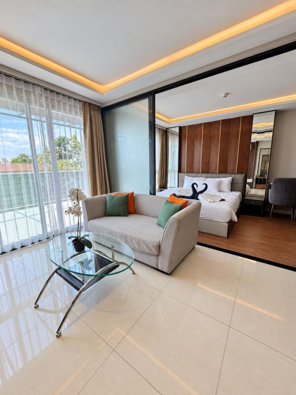 2BR Apartment in Mida Grande Resort
