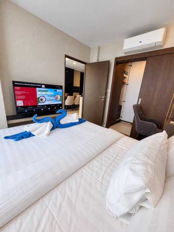 2BR Apartment in Mida Grande Resort