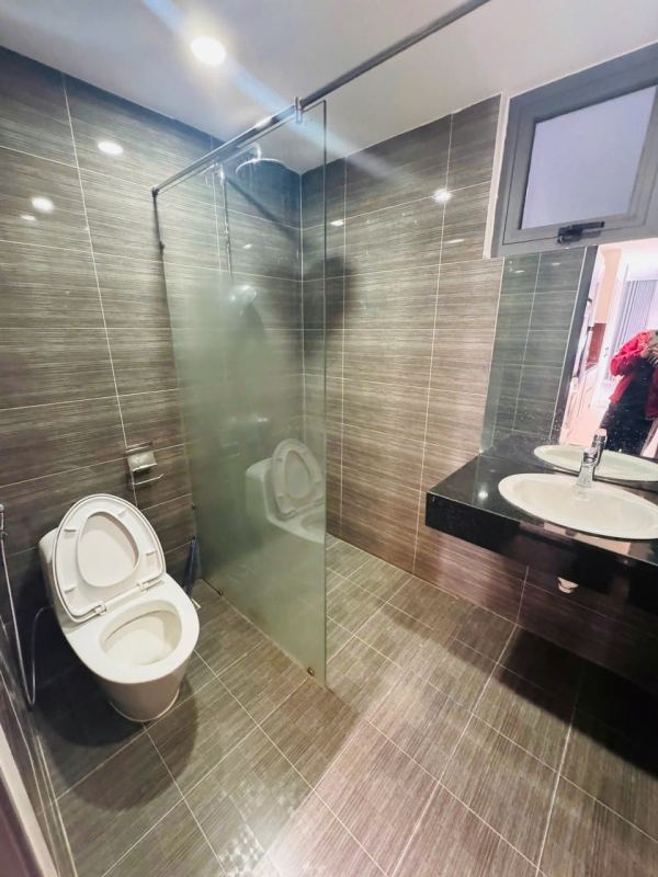 Studio Room 303 on Phan Thuc Duyen Street