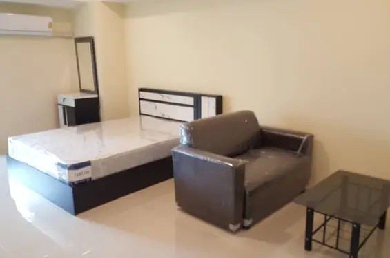 Studio Apartment in Nawamin, Bangkok