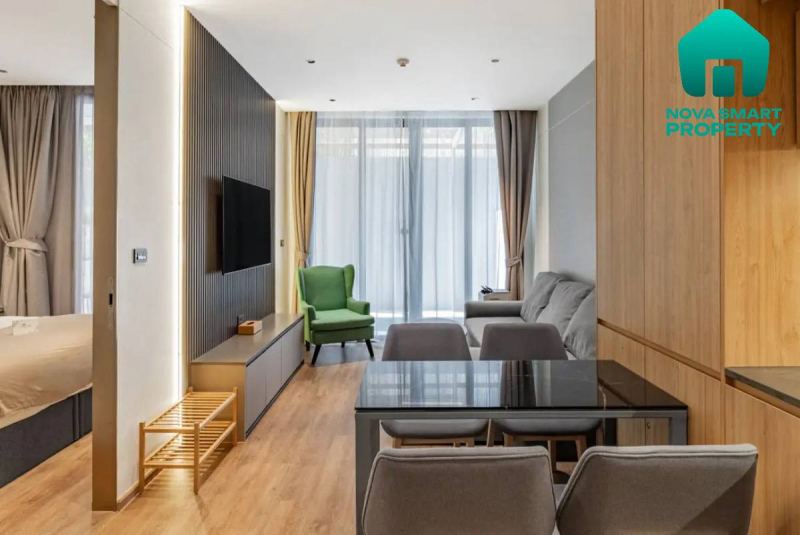 1BR Apartment with Private Pool in Layan