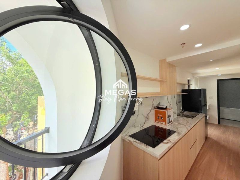 1-Bedroom Apartment on Ly Tu Trong Street