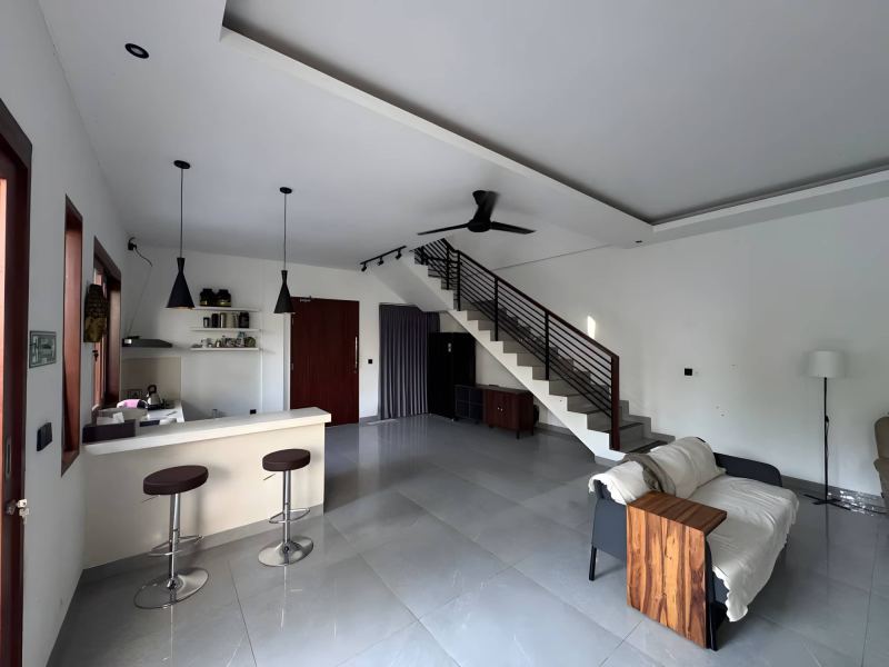3‑Bedroom Villa in Seseh with Ocean View Balcony