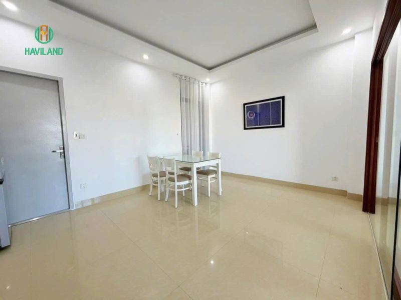 1-Bedroom Apartment on Luu Van Lang Street