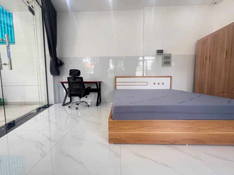 Pet‑Friendly Studio with Private Yard in An Binh Tan