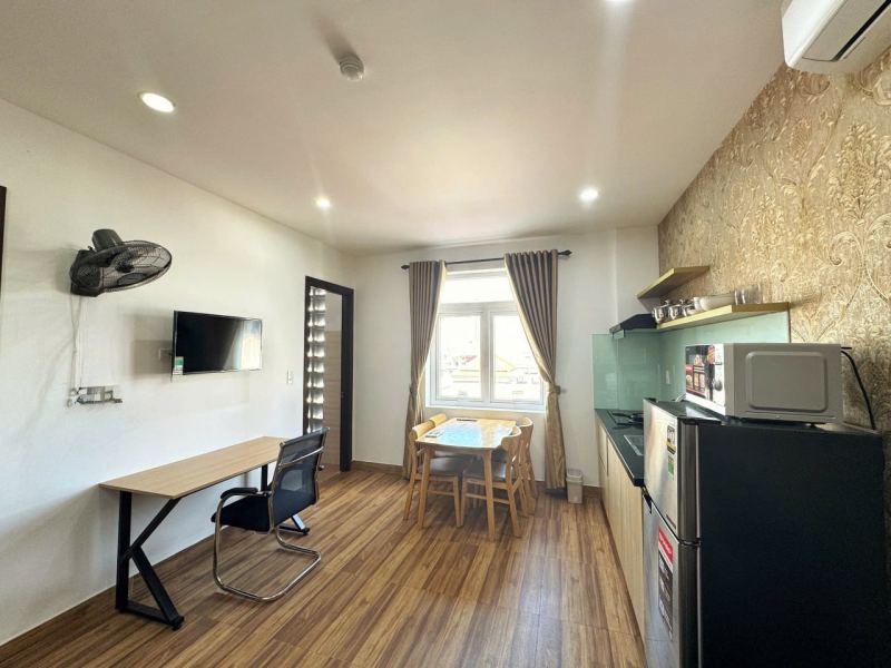 Spacious 1‑Bedroom Apartment with Window in An Hai, My An