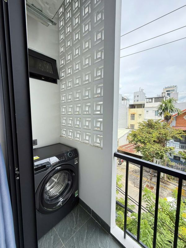 1‑Bedroom Apartment with Balcony, Room 502, Da Nang