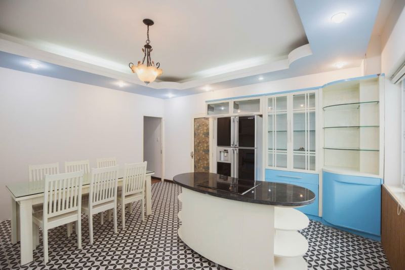 1 Bedroom Apartment with Large Kitchen in Son Tra