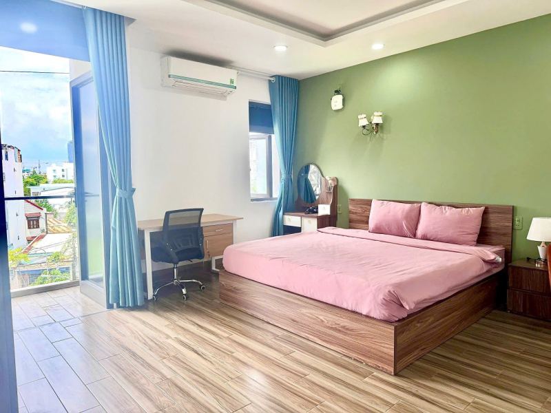 1-Bedroom Apartment with Balcony near My Khe Beach