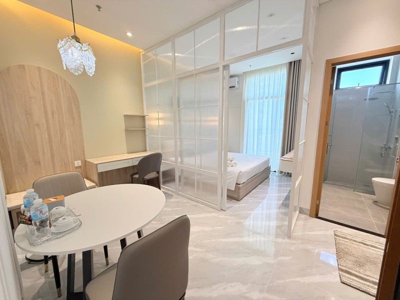 1 Bedroom Apartment with Balcony in An Hai