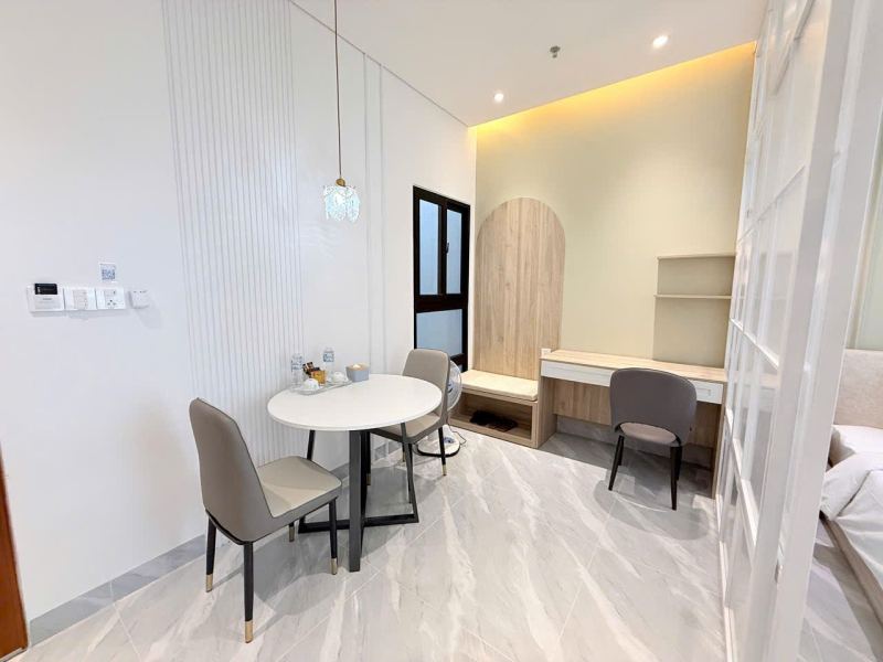 1 Bedroom Apartment with Balcony in An Hai