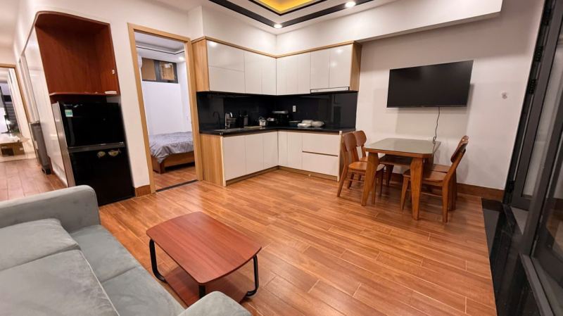 1 Bedroom Apartment with Balcony