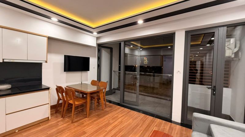 1 Bedroom Apartment with Balcony