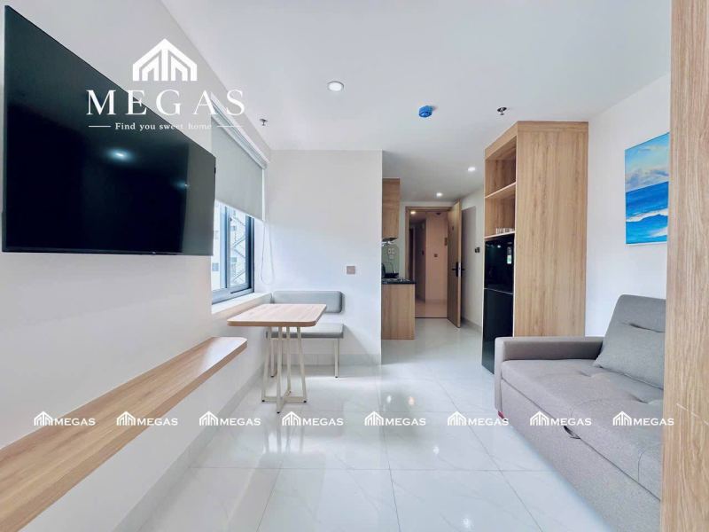 1‑Bedroom Apartment with City View Balcony