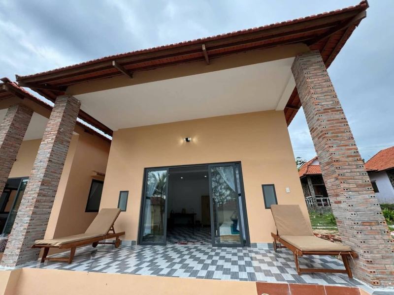 Bungalow near the beach in Wung Bao