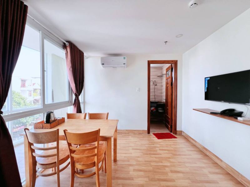 1‑Bedroom Apartment with Mountain View in Vinh Hai