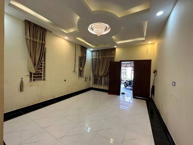8 Bedroom House for Rent