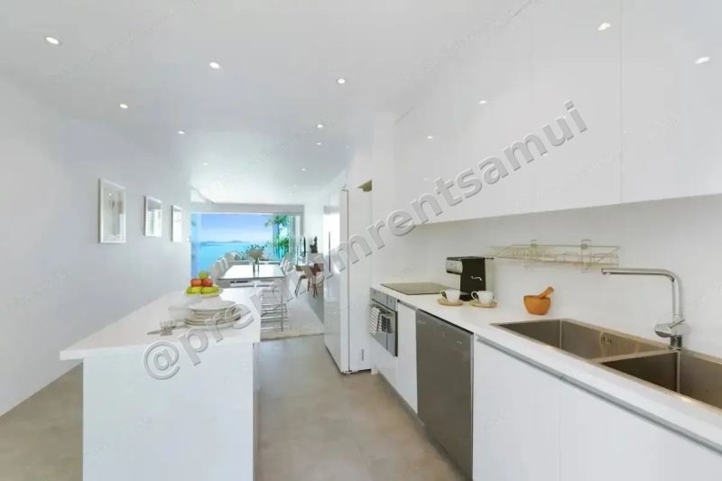 2BR apartment with sea view in Bang Rak