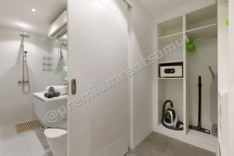 2BR apartment with sea view in Bang Rak