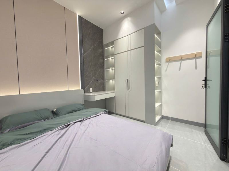 5BR house on Le Lo Street in My An