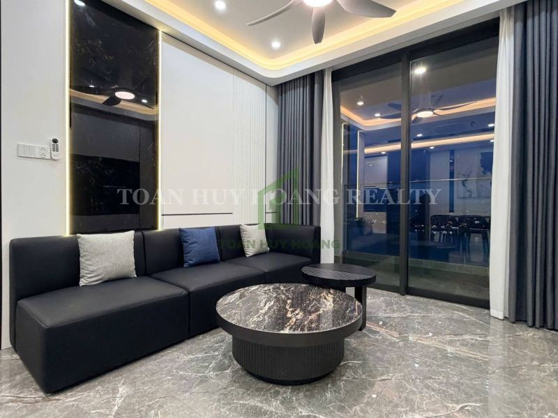 3 Bedroom Luxury Ponte Apartment with River View