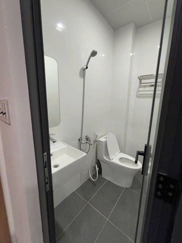 Studio Apartment on Luong The Vinh Street