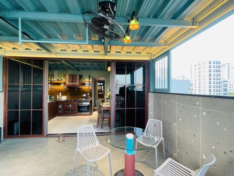1 Bedroom Penthouse with Balcony