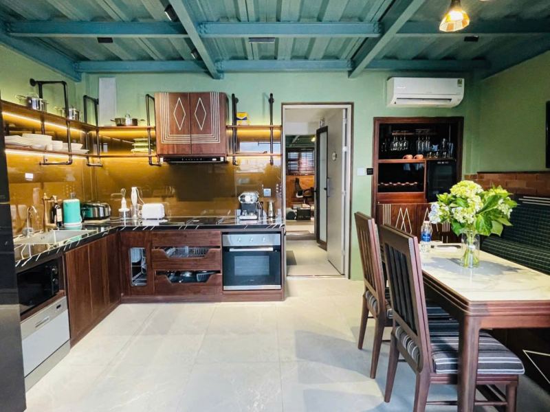 1 Bedroom Penthouse with Balcony