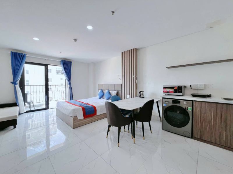 Studio Apartment with Pool in Xuong Huan Center