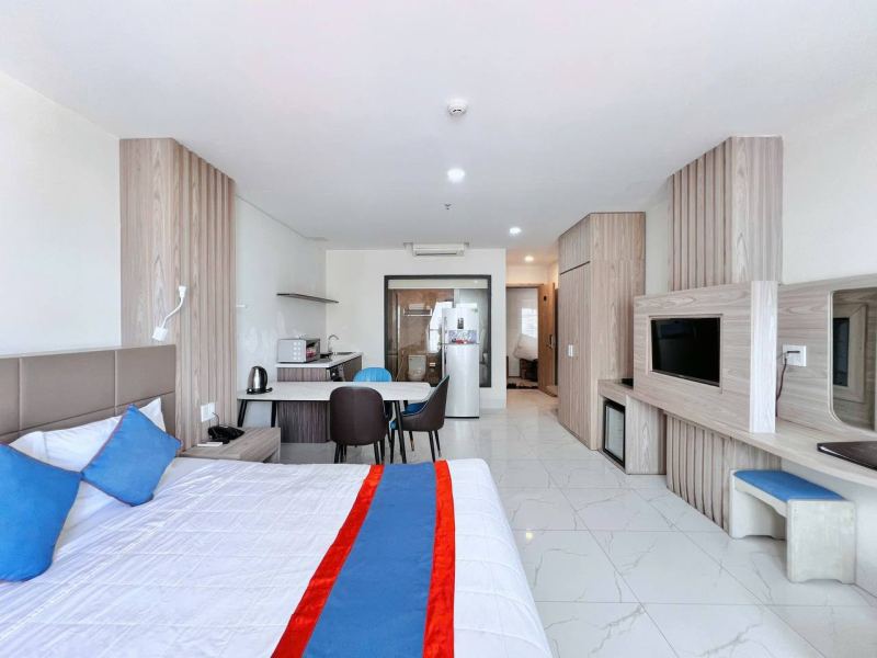 Studio Apartment with Pool in Xuong Huan Center
