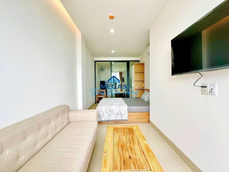 1 Bedroom Apartment with River View Balcony