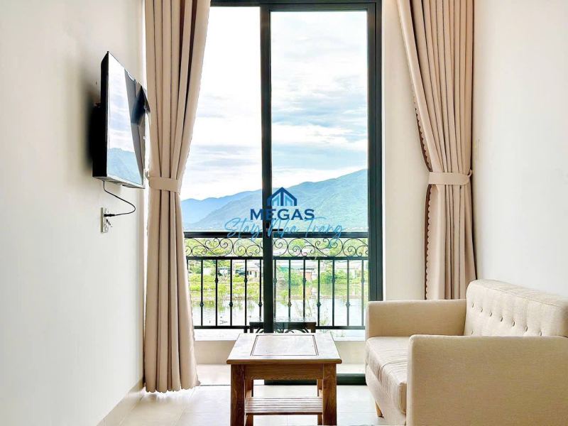 1 Bedroom Apartment with River View Balcony